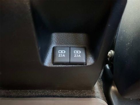 Used 2021 Toyota 4Runner Limited image 22