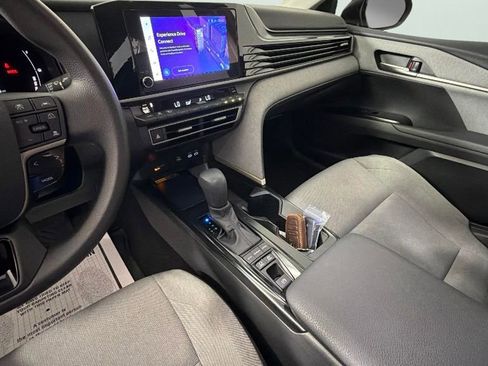 Used 2026 Toyota Camry LE w/ Convenience Package image 24