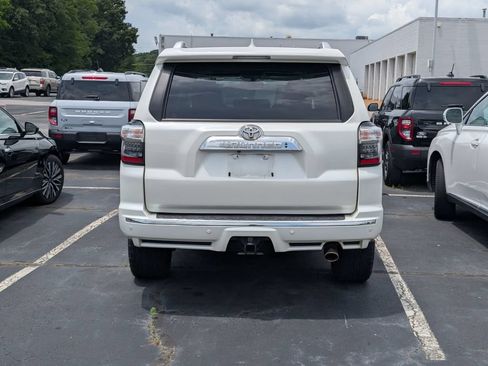 Used 2017 Toyota 4Runner Limited AWD/4WD image 6