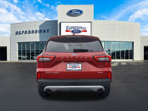 Used 2023 Ford Escape Platinum image 7
