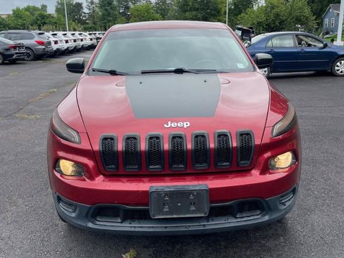 Used 2015 Jeep Cherokee Sport AWD/4WD image 2