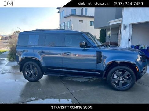 Used 2021 Land Rover Defender 110 X-Dynamic HSE AWD/4WD image 6