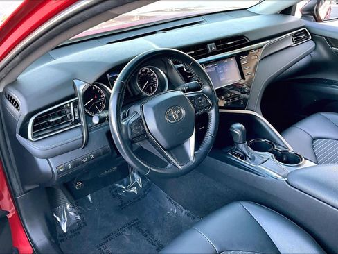 Used 2019 Toyota Camry SE image 16