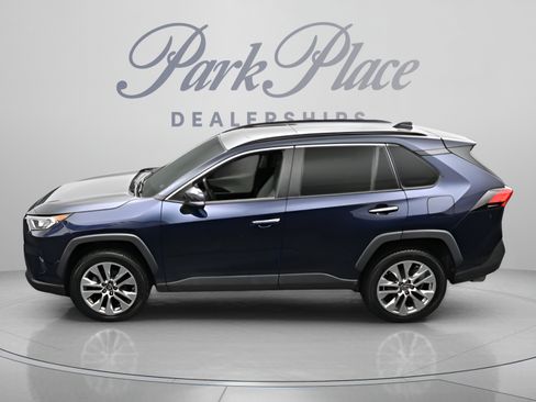 Used 2019 Toyota RAV4 Limited w/ Cold Weather Package FWD image 5