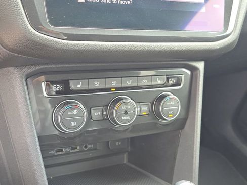 Used 2018 Volkswagen Tiguan SE image 24