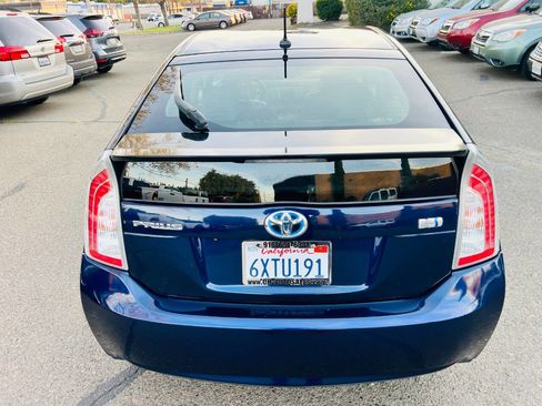 Used 2013 Toyota Prius Four image 8