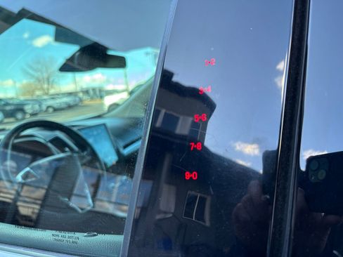 Used 2021 Ford Edge SEL w/ Convenience Package image 10