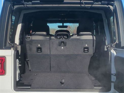 Certified 2022 Jeep Wrangler Unlimited Rubicon w/ Cold Weather Group image 23