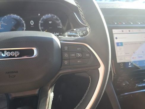 New 2025 Jeep Grand Cherokee L Limited image 14