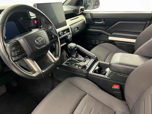 Used 2024 Toyota Tacoma TRD Off-Road image 16