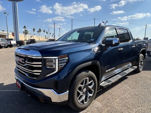Used 2023 GMC Sierra 1500 SLT w/ SLT Premium Package image 3