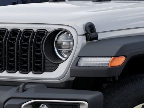New 2026 Jeep Gladiator Sport AWD/4WD image 10