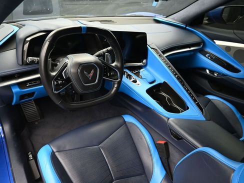 Used 2022 Chevrolet Corvette Stingray Premium Conv w/ Z51 Performance Package RWD image 11