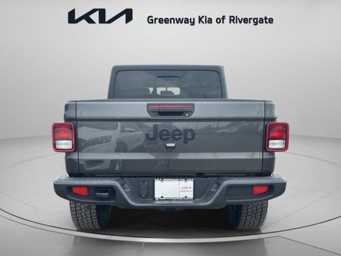 Used 2022 Jeep Gladiator Sport AWD/4WD image 6