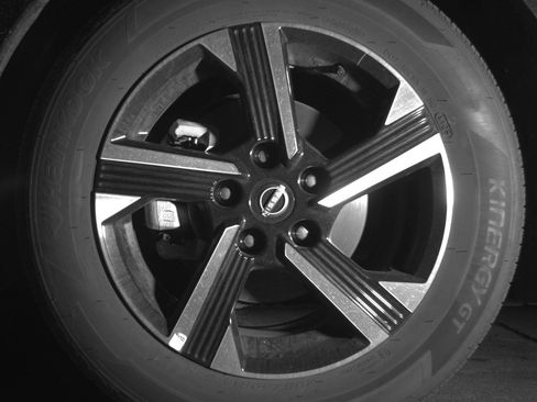 Used 2025 Nissan Sentra SV FWD image 12