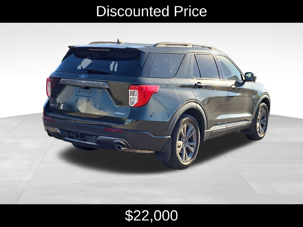 Used 2022 Ford Explorer XLT w/ Equipment Group 202A AWD/4WD image 3