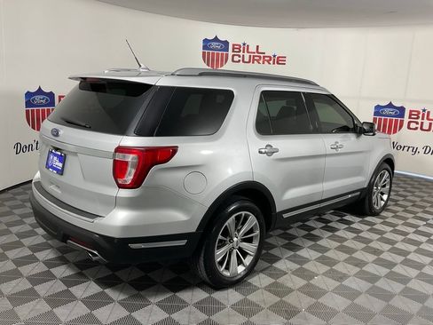 Used 2018 Ford Explorer Limited FWD image 3