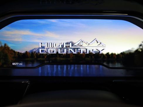 Used 2025 Chevrolet Silverado 2500 High Country w/ Technology Package AWD/4WD image 21