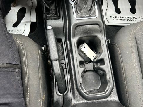 Used 2018 Jeep Wrangler Unlimited Sport S AWD/4WD image 26