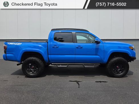 Used 2021 Toyota Tacoma TRD Sport w/ TRD Premium Sport Package AWD/4WD image 6
