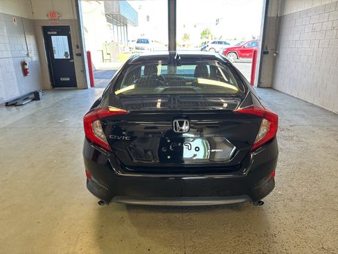 Used 2018 Honda Civic EX-T image 7