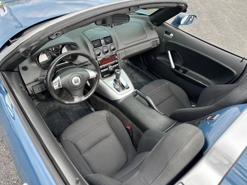 Used 2008 Saturn Sky RWD image 12