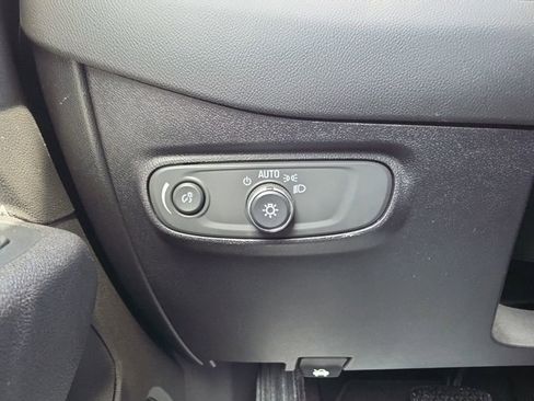 Certified 2018 Chevrolet Equinox LT AWD/4WD image 9