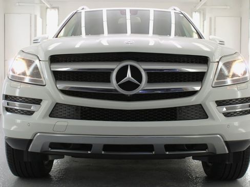 Used 2016 Mercedes-Benz GL 450 4MATIC w/ Premium I Package image 27
