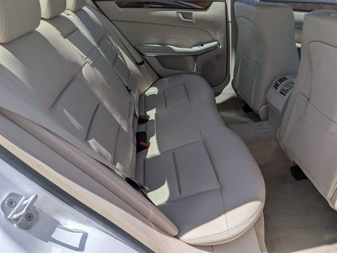 Used 2014 Mercedes-Benz E 350 4MATIC Sedan image 19