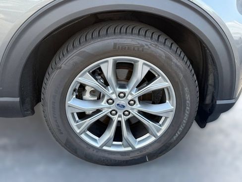 Used 2021 Ford Explorer XLT w/ Equipment Group 202A AWD/4WD image 9