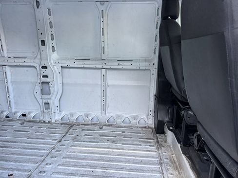 Used 2024 RAM ProMaster 2500 w/ Safety Group image 9