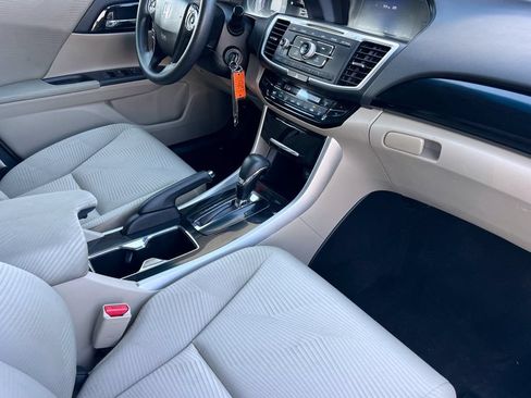 Used 2016 Honda Accord LX image 18