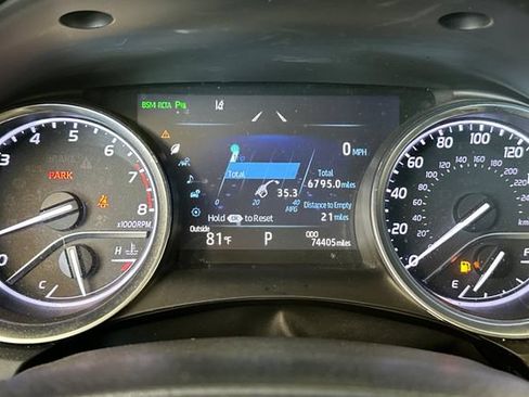 Used 2018 Toyota Camry XLE w/ Audio Package FWD image 28