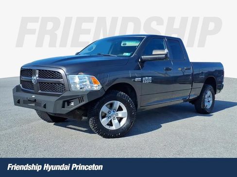 Used 2018 RAM 1500 Express AWD/4WD image 1