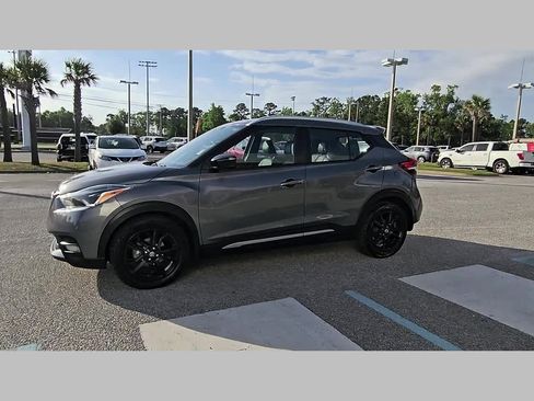 Used 2020 Nissan Kicks SR w/ SR Premium Package image 25