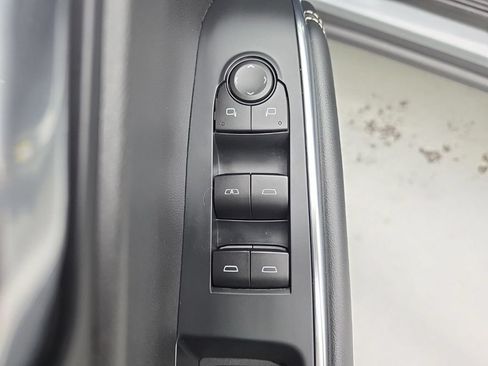 Used 2025 GMC Acadia Elevation AWD/4WD image 21