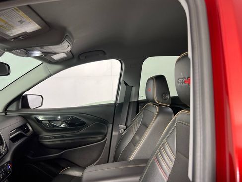 Used 2024 GMC Terrain AT4 w/ Infotainment Package II image 28
