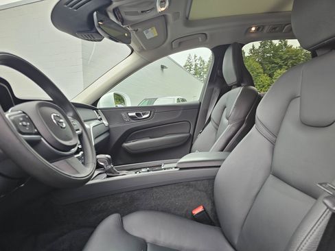 Used 2019 Volvo XC60 T6 Momentum w/ Premium Package AWD/4WD image 23