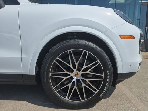 New 2026 Porsche Cayenne AWD/4WD image 11
