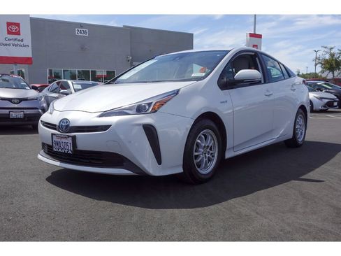 Used 2022 Toyota Prius LE FWD image 8