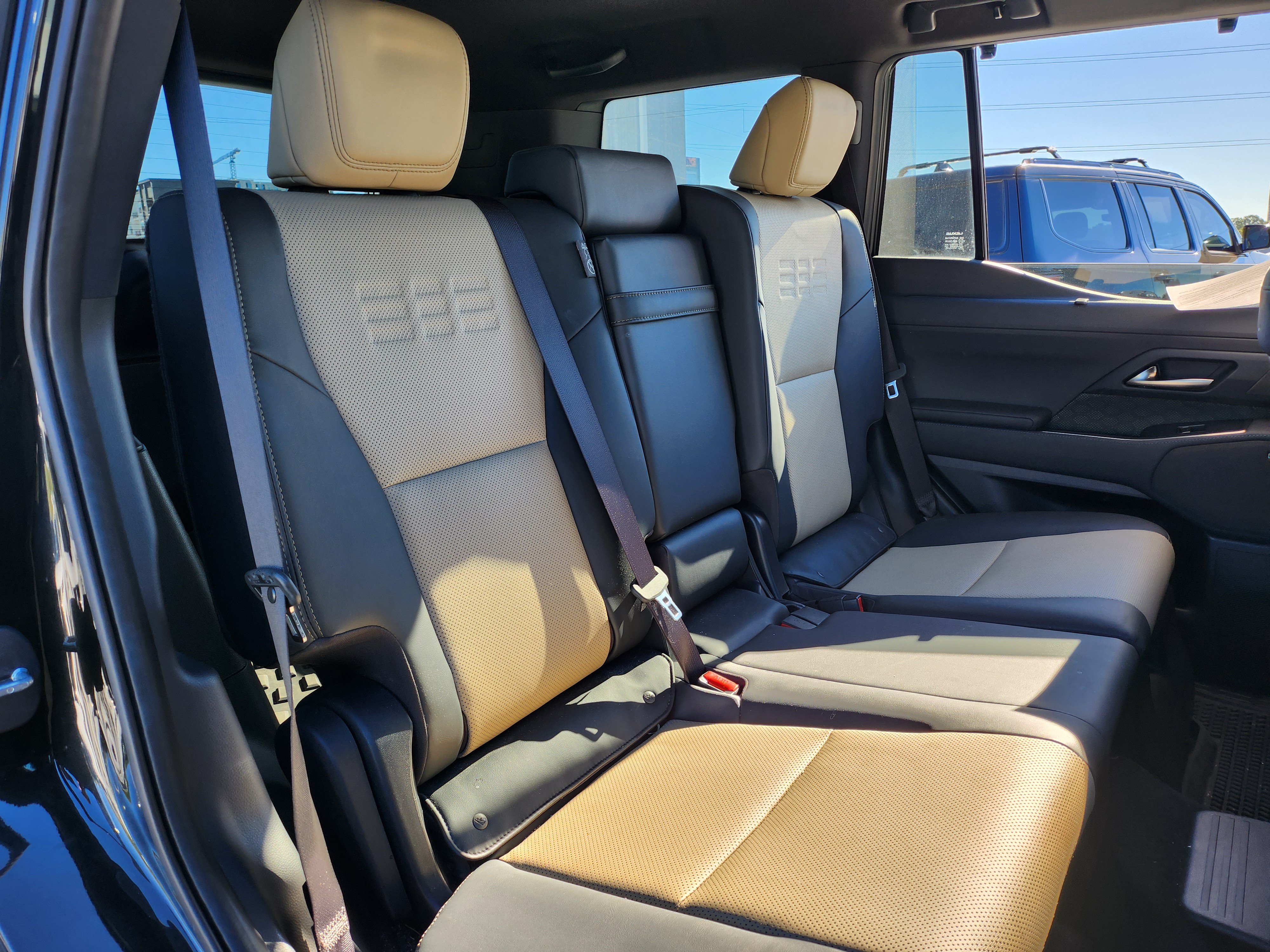 Used 2024 Lexus GX 550 AWD/4WD image 24