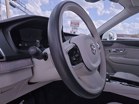 Used 2023 Volvo XC90 B6 Plus w/ Protection Package Premier AWD/4WD image 20