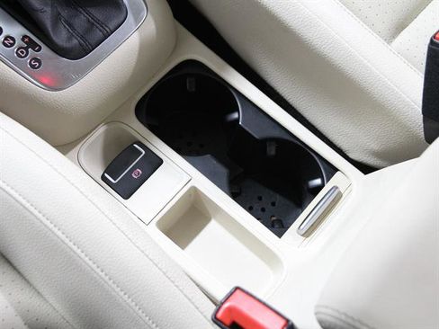 Used 2012 Volkswagen Tiguan SEL image 14