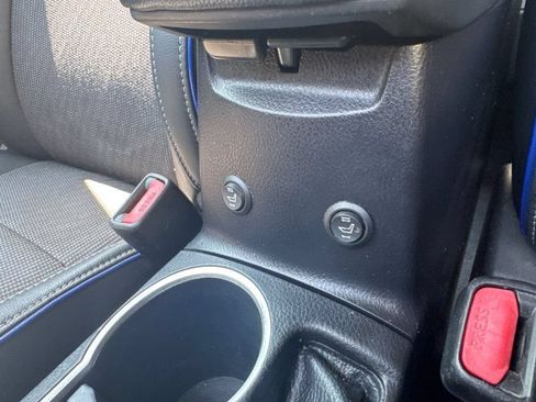 Used 2019 Toyota Corolla SE w/ SE Premium Package FWD image 26