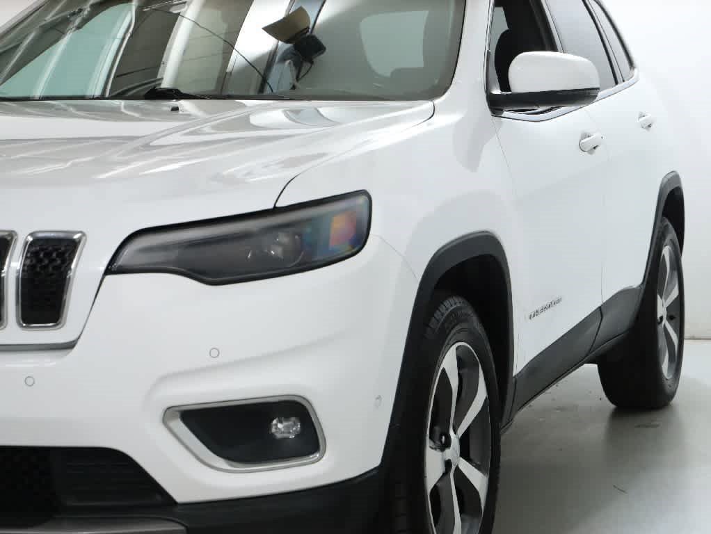 Used 2019 Jeep Cherokee Limited w/ Technology Group AWD/4WD image 4