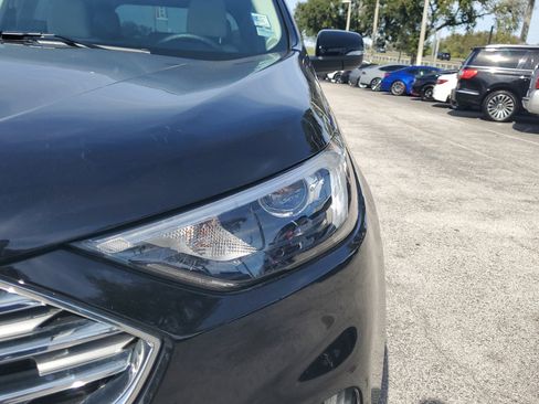 Certified 2024 Ford Edge Titanium image 3