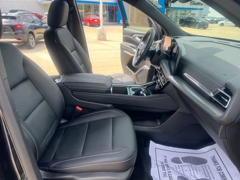 Used 2026 Chevrolet Traverse LT w/ Driver Confidence Package AWD/4WD image 12