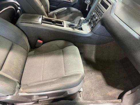Used 2012 Ford Mustang GT image 24