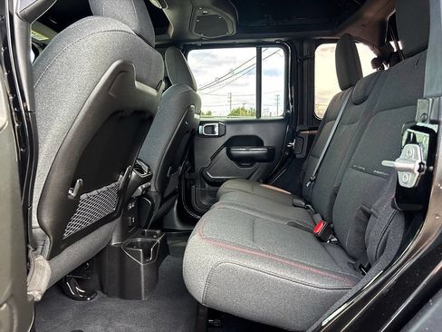 Used 2024 Jeep Wrangler Unlimited Rubicon w/ Safety Group AWD/4WD image 14