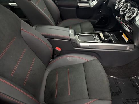 New 2026 Mercedes-Benz GLB 35 AMG 4MATIC image 30
